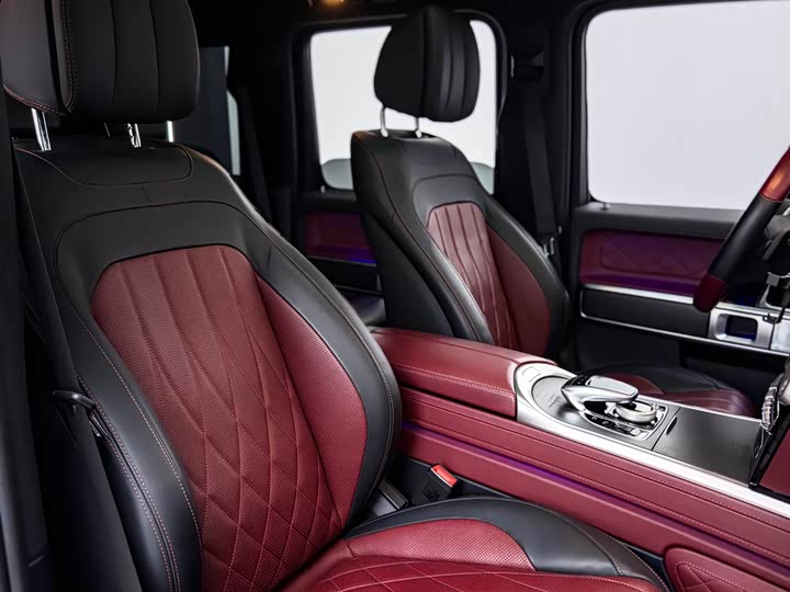 Mercedes-Benz G-Class 2024 G 500 — фото 14