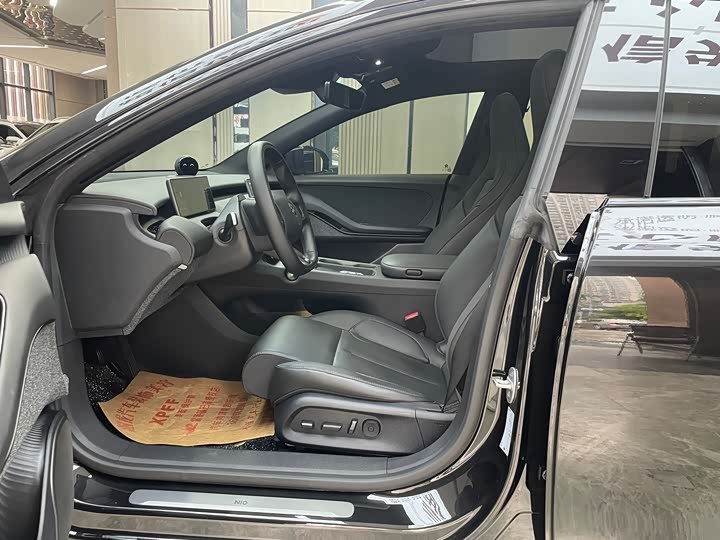 NIO ET5T 2024 75k Wh Touring — фото 10