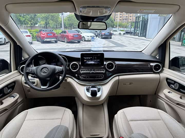 Mercedes-Benz V-Class 2016 V 260 — фото 11