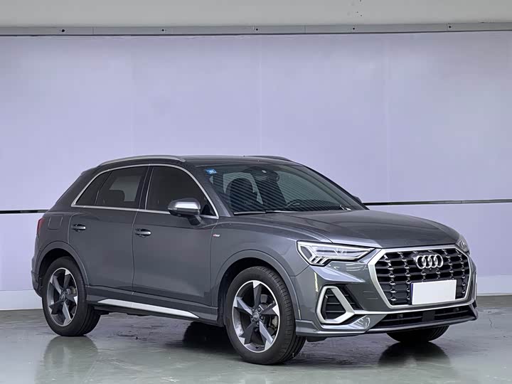 Audi Q5L 2023 40 T — фото 3