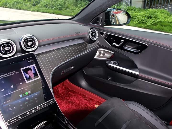 Mercedes-Benz C-Class 2025 AMG C 43 4 MATIC — фото 5