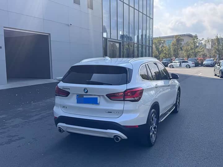 BMW X1 2021 s Drive 25 Li Leading — фото 17