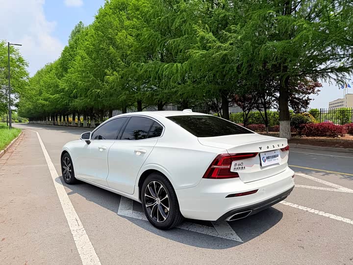 Volvo S60 2020 T 4 — фото 7