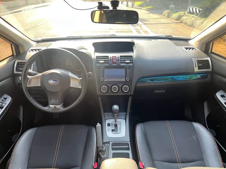 Subaru XV 2014 2.0i — фото 9
