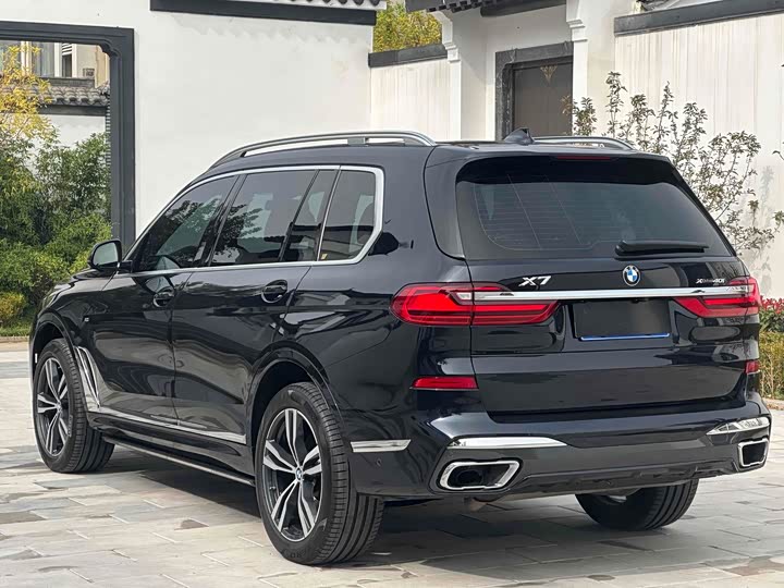 BMW X7 2021 x Drive 40i M — фото 4