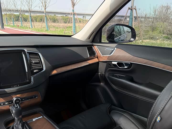 Volvo XC90 2017 T 6 5 — фото 12