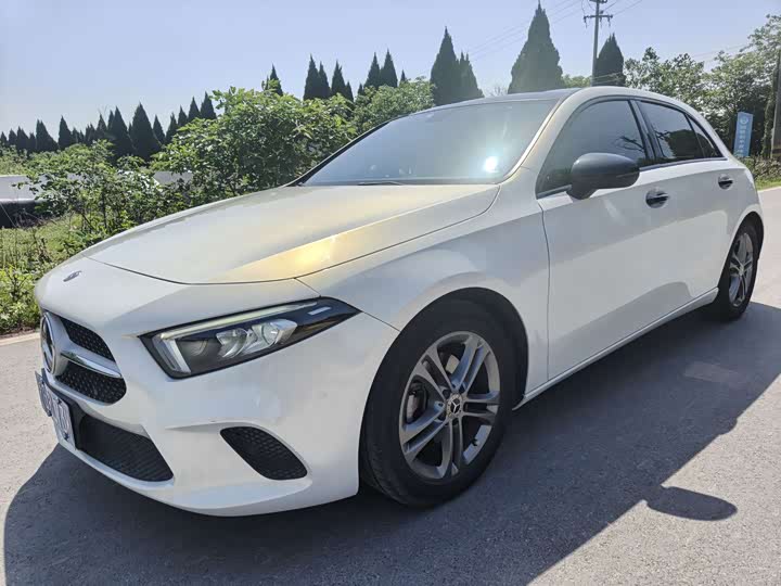 Mercedes-Benz A-Class 2021 A 200 — фото 2