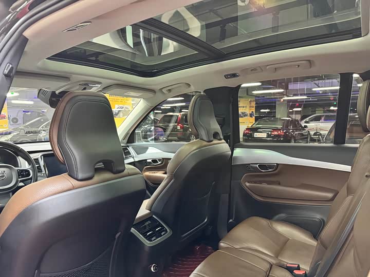 Volvo XC90 2019 T 5 7 VI — фото 38