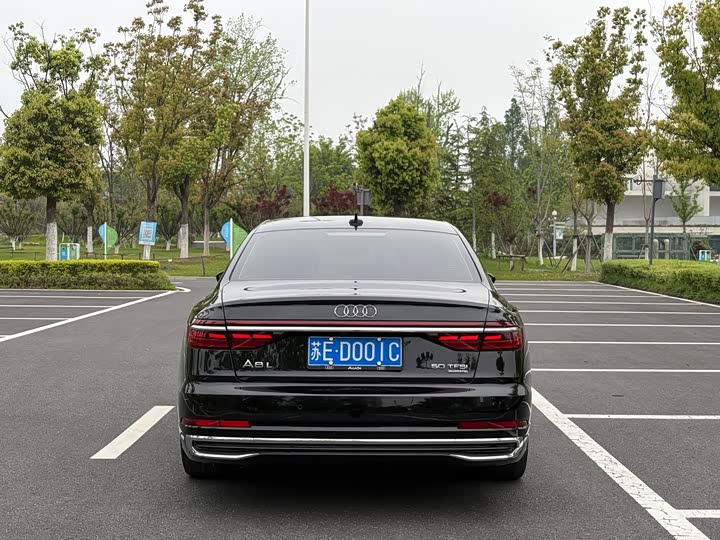 Audi A8 2023 A 8 L 50 TFSI quattro — фото 5