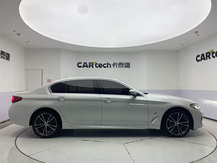 BMW 5-Series 2023 530 Li Leading M — фото 4