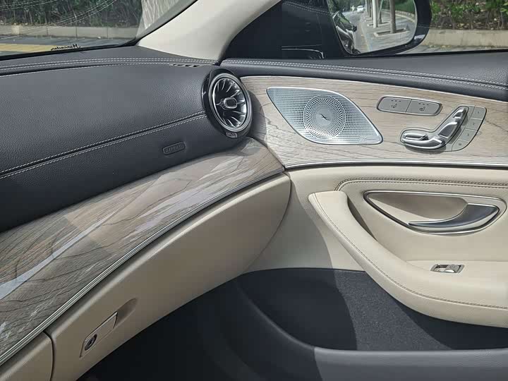 Mercedes-Benz CLS 2023 CLS 300 — фото 17
