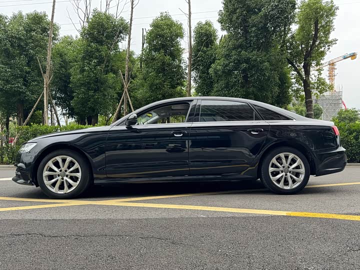 Audi A6L 2018 30 35 TFSI — фото 10