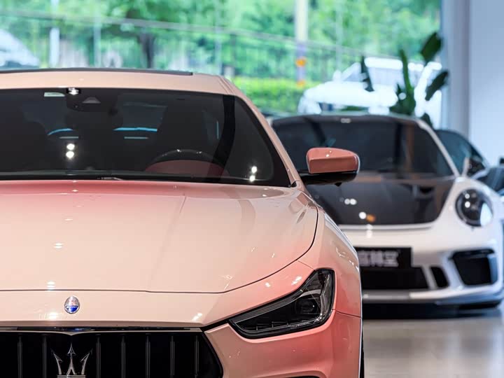 Maserati Ghibli 2023 3.0 T Modena — фото 2