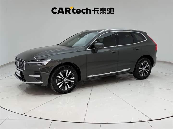 Volvo XC60 2022 B 5 4 WD — фото 1