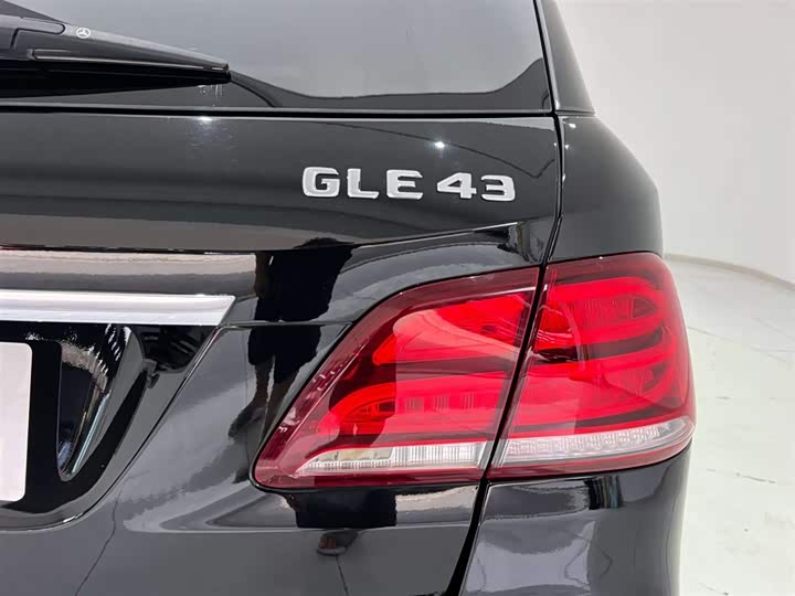 Mercedes-Benz GLE 2017 AMG GLE 43 4 MATIC — фото 10