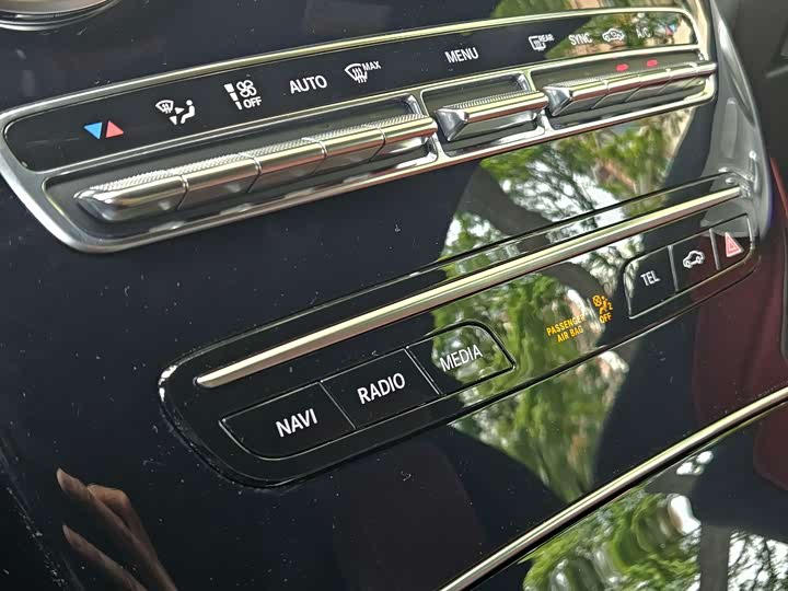 Mercedes-Benz C-Class 2023 AMG C 43 4 MATIC — фото 18
