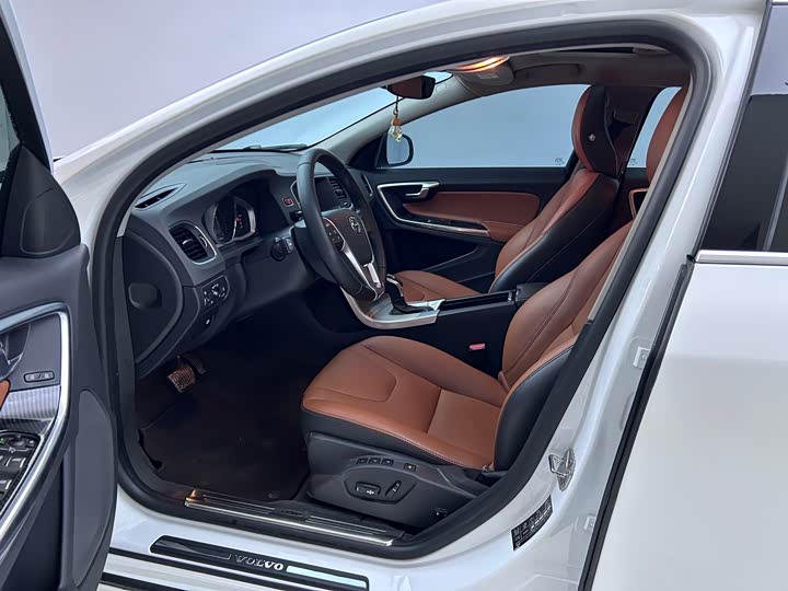 Volvo S60 2018 S 60 L T 3 — фото 8