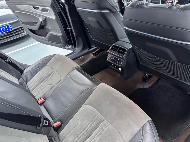 Audi A6L 45 TFSI избранная динамик — фото 13