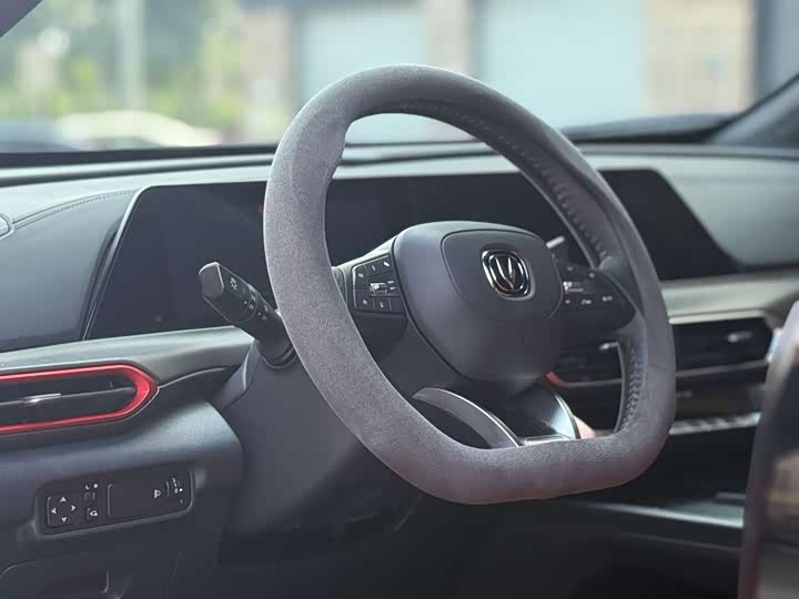 Changan UNI-T 2020 1.5 T Premium — фото 14