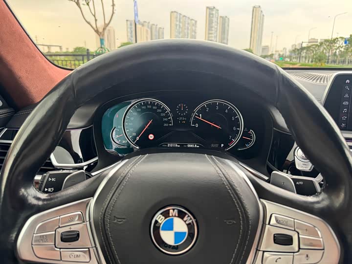 BMW 7-Series 2018 740 Li x Drive M — фото 4