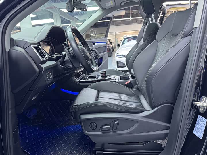 Audi Q5L 40T стиль-динамик — фото 4