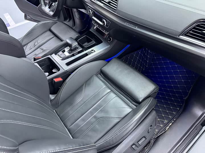 Audi Q5L 40T стиль-динамик — фото 11