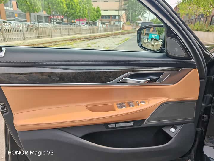 BMW 7-Series 2016 730 Li Luxury — фото 6