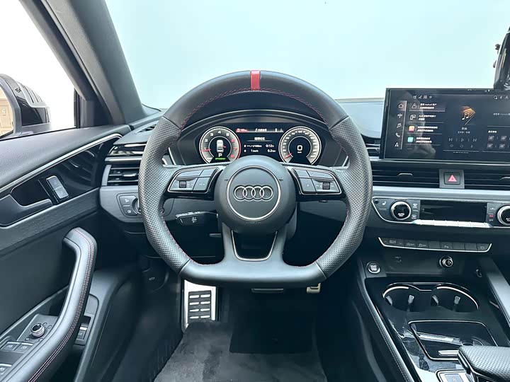 Audi A4L 2025 200 40 TFSI — фото 13