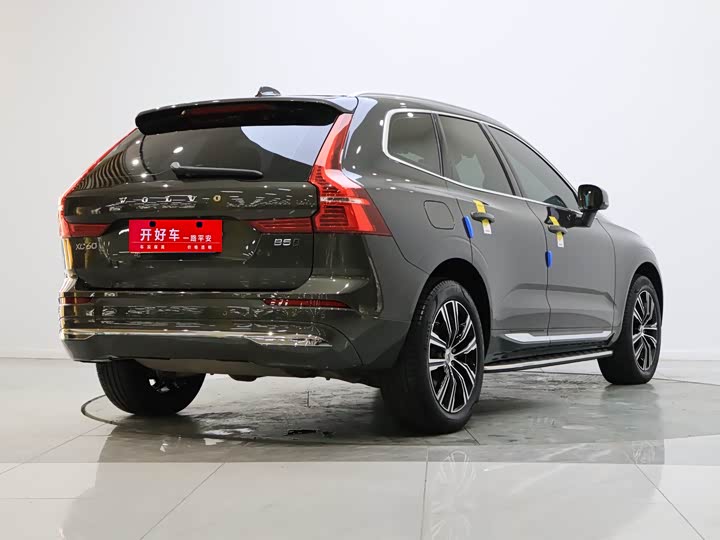 Volvo XC60 2022 B 5 4 WD — фото 4