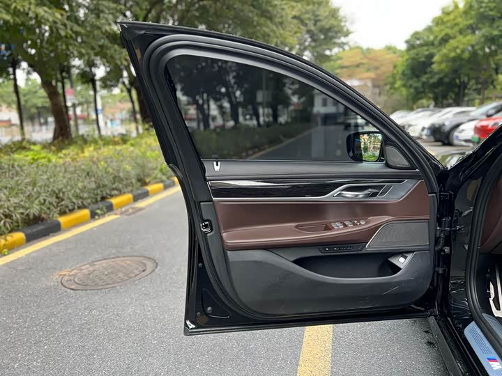BMW 7-Series 2018 740 Li Leading M — фото 15