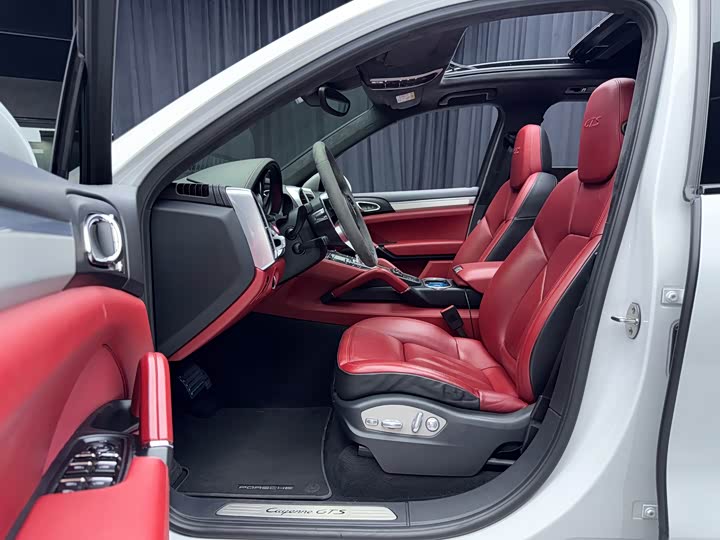 Porsche Cayenne 2015 Cayenne GTS 3.6 T — фото 13