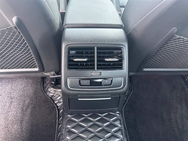Audi A4L 2022 40 TFSI — фото 10