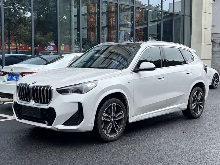 BMW X1 2024 s Drive 25 Li M — фото 1