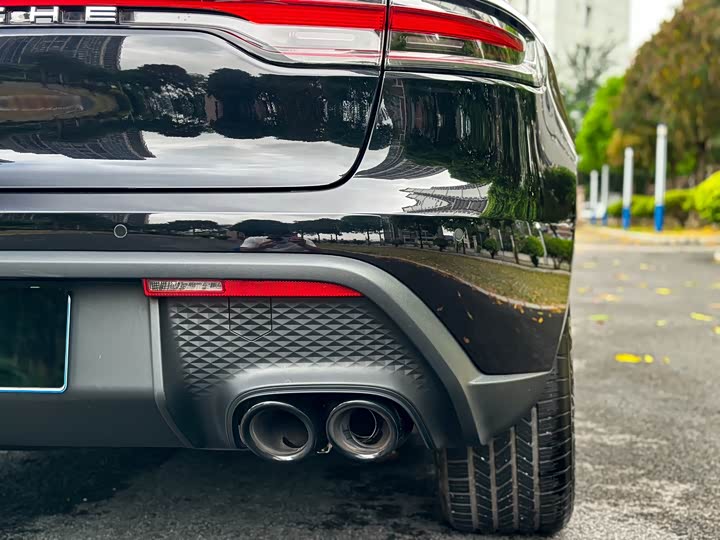 Porsche Macan 2023 Macan 2.0 T — фото 8