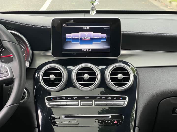 Mercedes-Benz GLC 200 4MATIC — фото 11