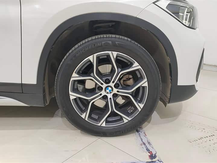 BMW X1 2021 s Drive 20 Li — фото 5