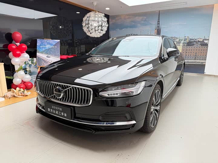 Volvo S90 2025 B 5 — фото 1