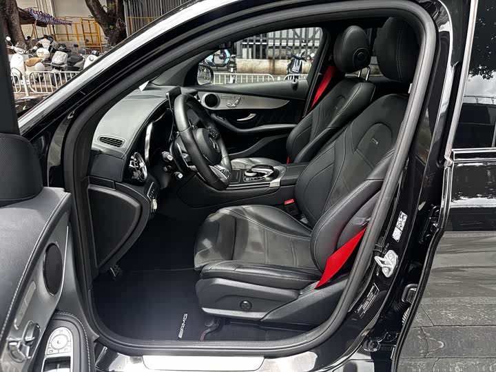Mercedes-Benz GLC 2018 AMG GLC 63 4 MATIC+ SUV — фото 5