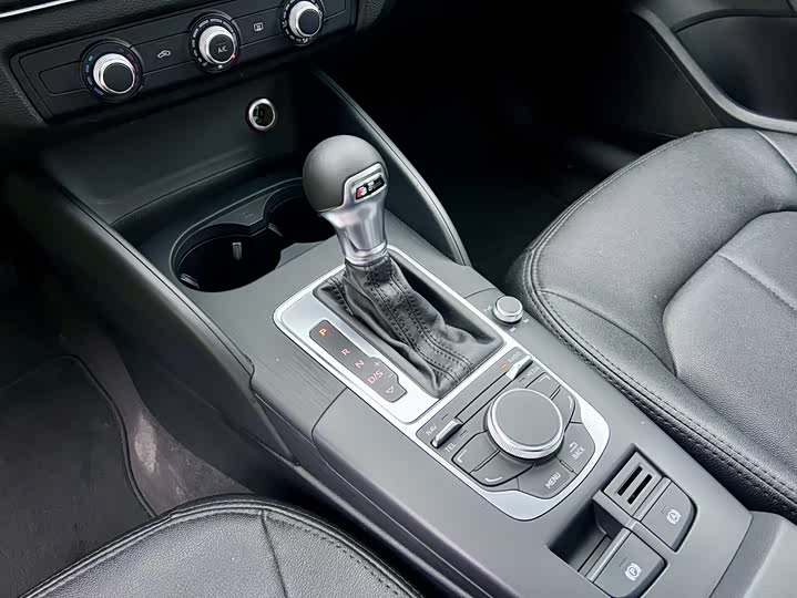 Audi A3 2016 Limousine 35 TFSI — фото 12