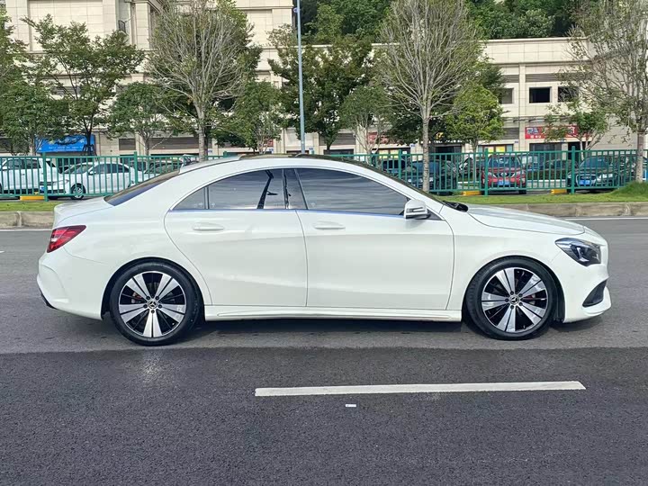 Mercedes-Benz CLA 2017 CLA 200 — фото 3