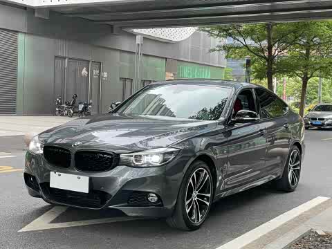 BMW 3-Series 2019 330i x Drive M — фото 19