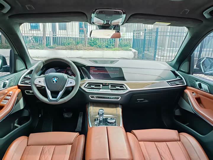 BMW X7 2020 x Drive 40i — фото 22