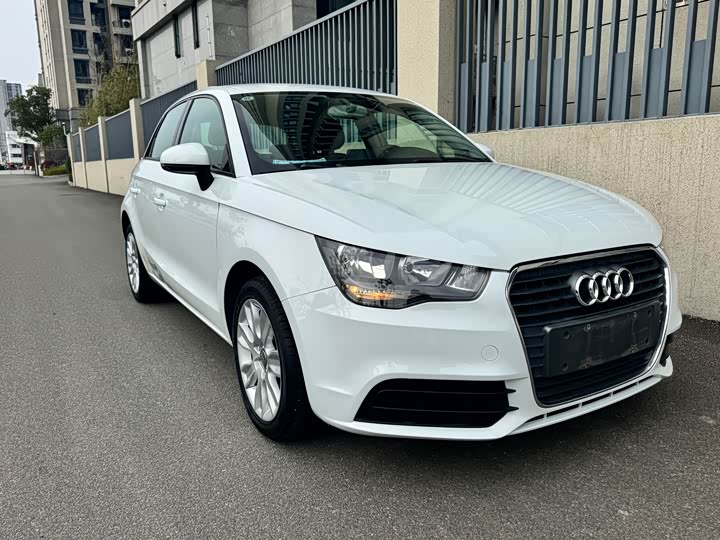 Audi A1 2014 30 TFSI Sportback — фото 2