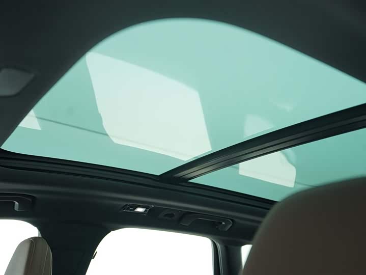 Volvo XC60 2025 B 5 4 WD — фото 12