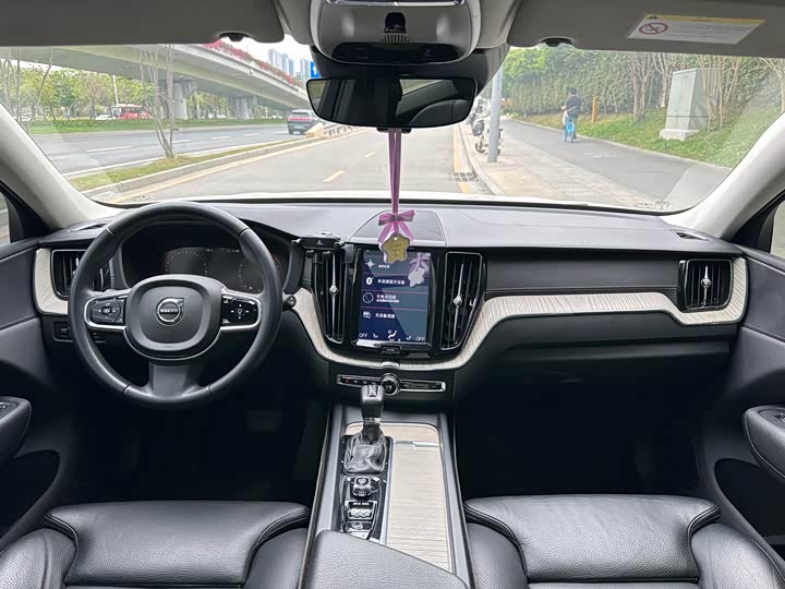 Volvo XC60 2020 T 5 4 WD — фото 15
