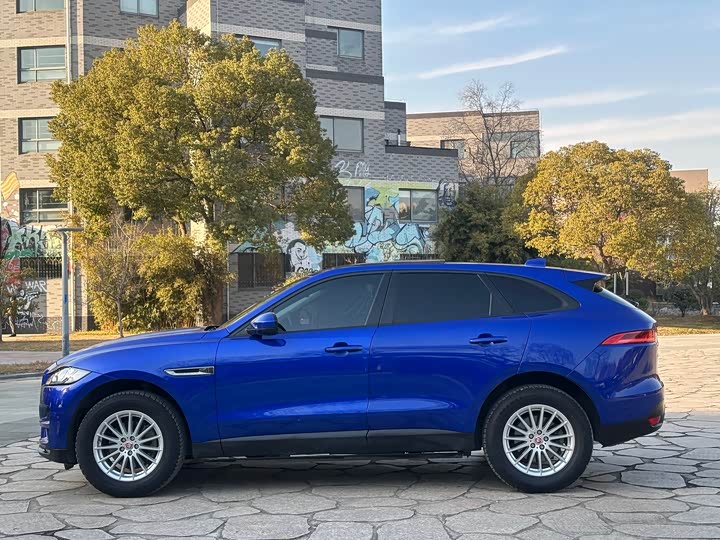 Jaguar F-PACE 2018 2.0 T 4 WD — фото 5