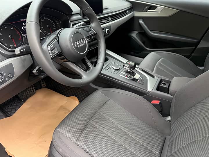 Audi A4L 2018 30 40 TFSI — фото 3