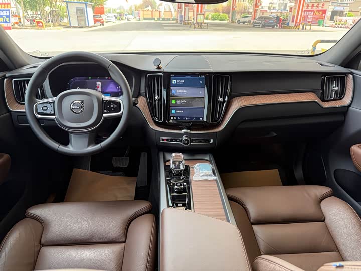 Volvo XC60 2023 B 5 4 WD — фото 15