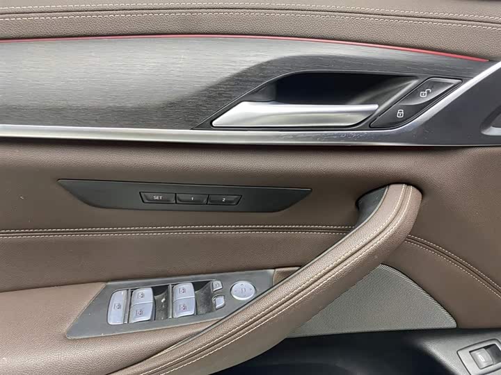BMW 5-Series 2023 530 Li Leading M — фото 26