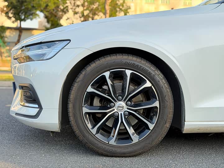 Volvo S60 2020 T 4 — фото 21